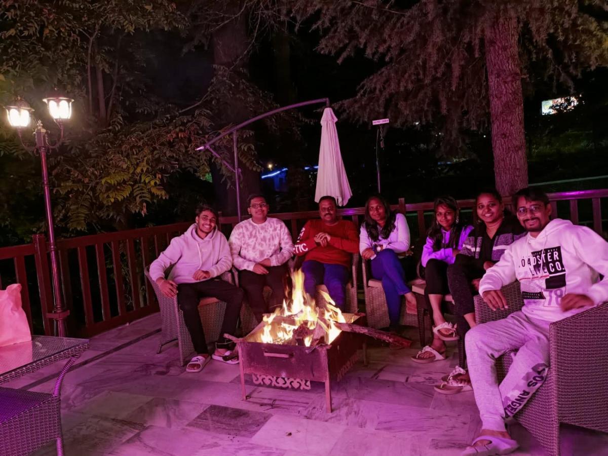 De Prashant Manāli Dış mekan fotoğraf